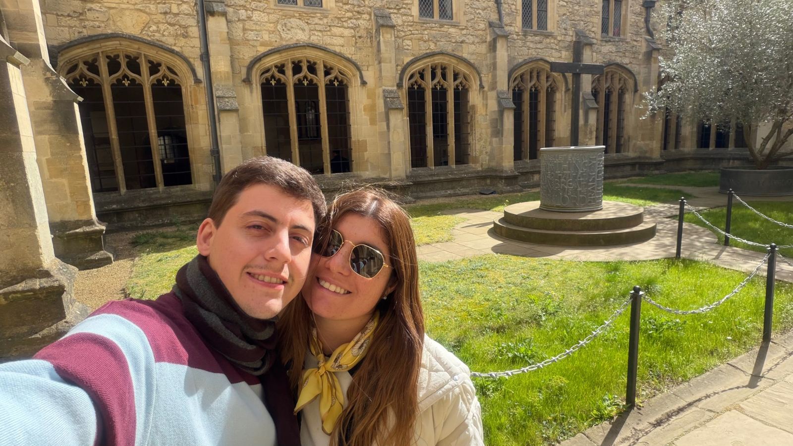 Lourdes y Pablo juntos de viaje